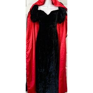 Vintage 80s ILGWU Black Crushed Velvet Puff Sleeve Vamp Dress With Cape 3/4